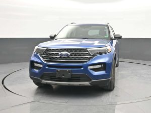 Used 2023 Ford Explorer XLT 4WD — thumbnail 4